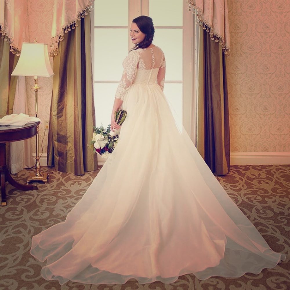 Oleg Cassini 3/4 sleeved wedding dress with bustle